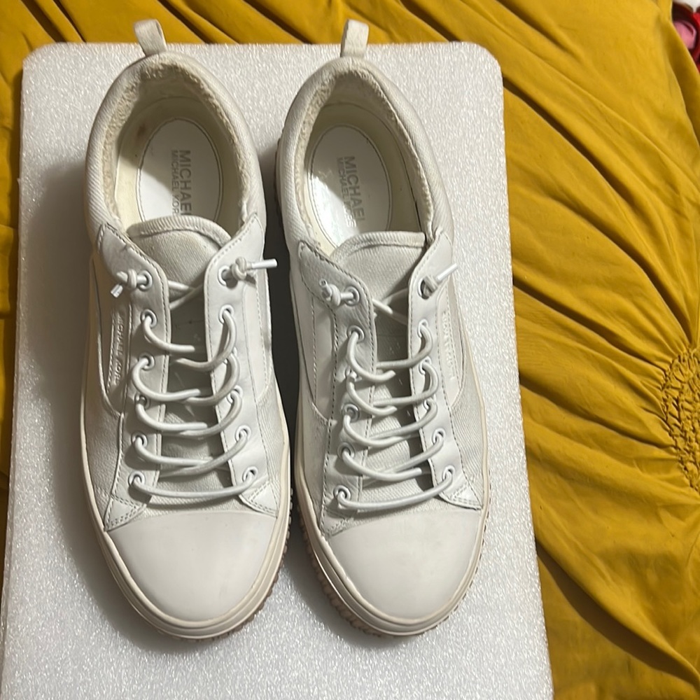 TODAY ONLY $25 Michael Kors white canvas & leather sneaker w/Bubble gum toe heel